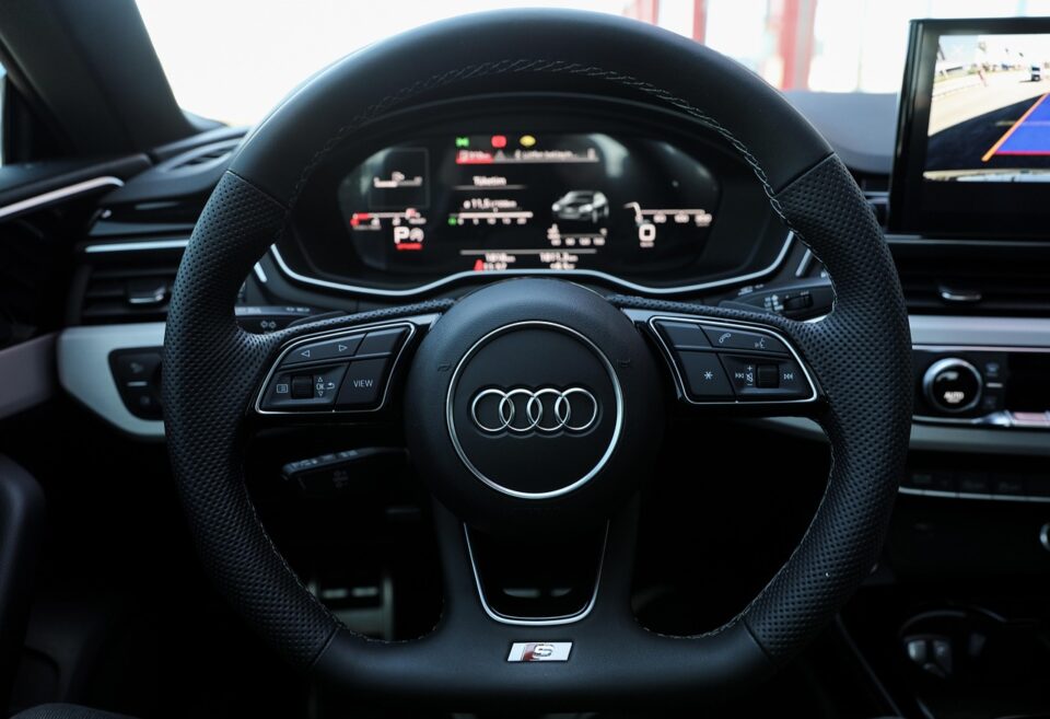 Audi Service & Repairs in Barrington, IL